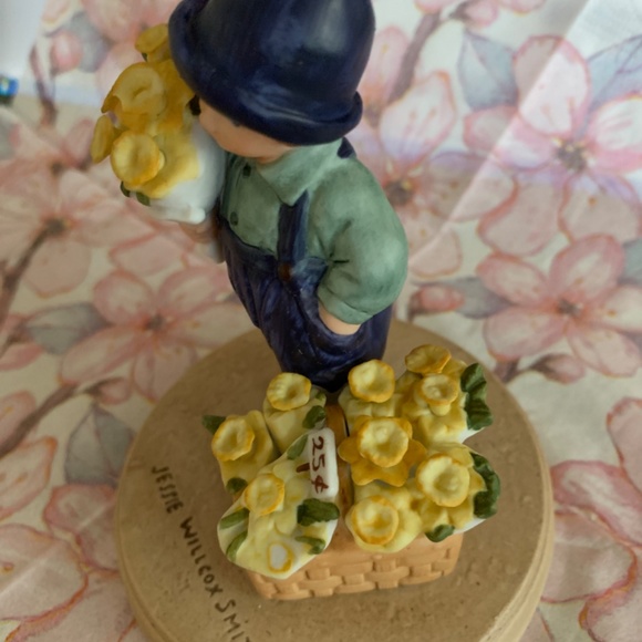 Jessie Wilcox Smith 1986 Holiday Series Spring Time Figurine - Picture 5 of 5